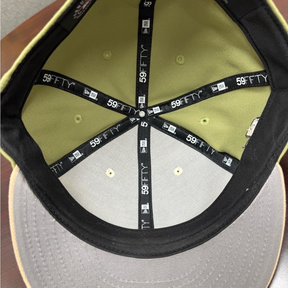 St Louis Cardinals Fitted Hat - Picture 3 of 3